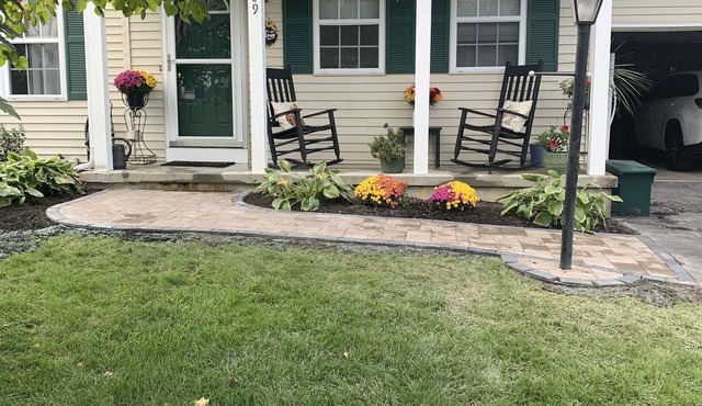 Family friendly oasis, centrally located to all Saratoga has to offer.