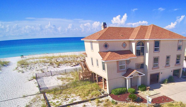 Fantastic 7 bedroom, 4 bath Gulf Front Home w/over 4,500 square ft of space!
