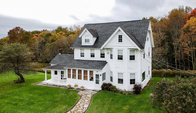 Five Acres Farm - Charming escape in Callicoon