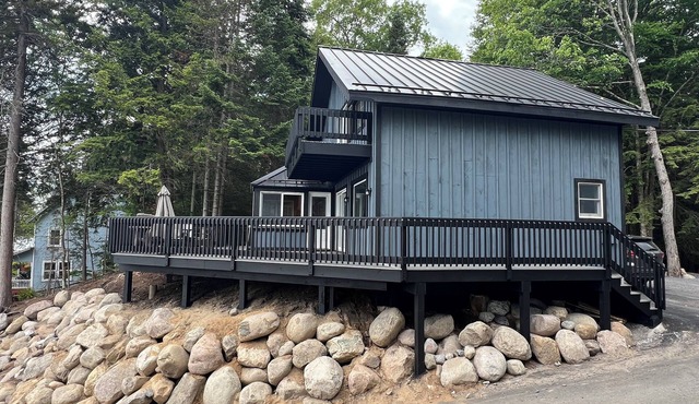 Fourth Lake Getaway Lodges ~ Sunnyside Lodge