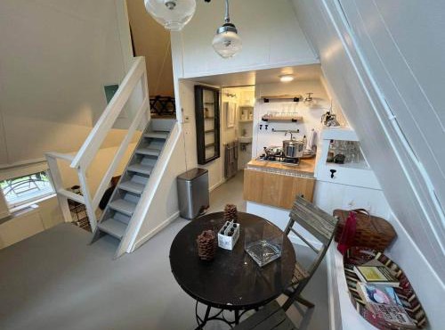 Glamping A-Frame w/Outdoor Shower on Hillside