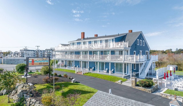 Gorgeous Oceanfront Suite!