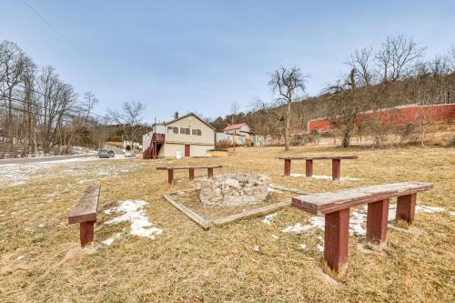 Group Getaway w/Fire Pit: Near Susquehanna River!