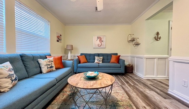 Gulf-front Townhome w/all the extras! Pool! Many updates!