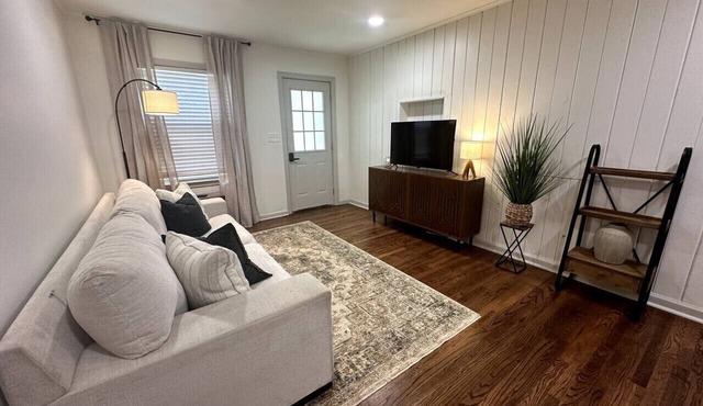 Gwendolyn - Cape Cod Cozy Retreat in Tulsa