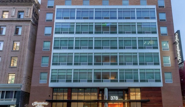 Hampton Inn Oakland Downtown-City Center