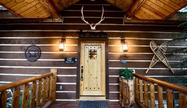 Hanging Rock Cabin