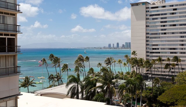 Hawaiian Dream - 8th floor Ocean View w/Full Kitchen