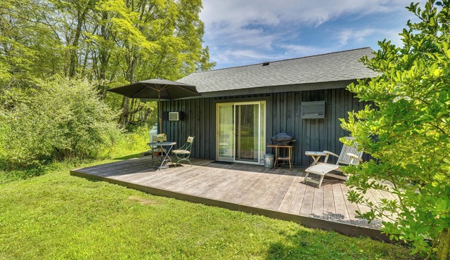 Highland 1850s Studio Barn on Sprawling 4.5 Acres!