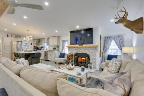 Hike & Explore! Nature-Centric Hudson Valley Home