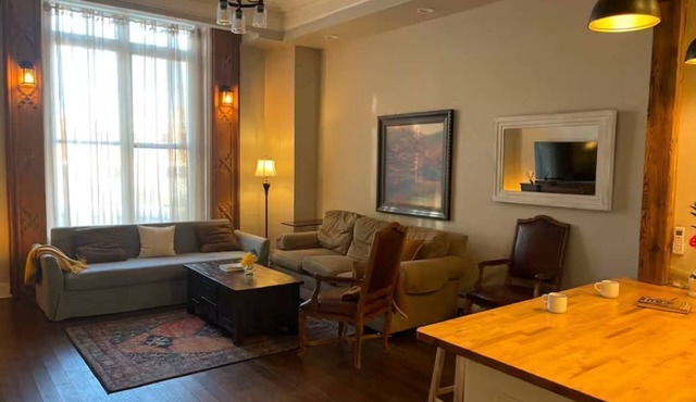 Historic Gem, Fireplace,2BR/2BA,Capitol District