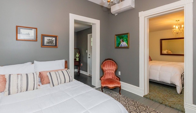 Historic Hotel Broadalbin