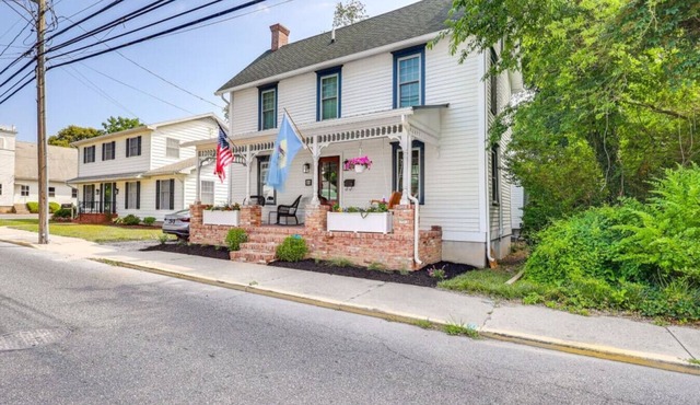 Historic Milton Gem w Deck & Modern Touches!