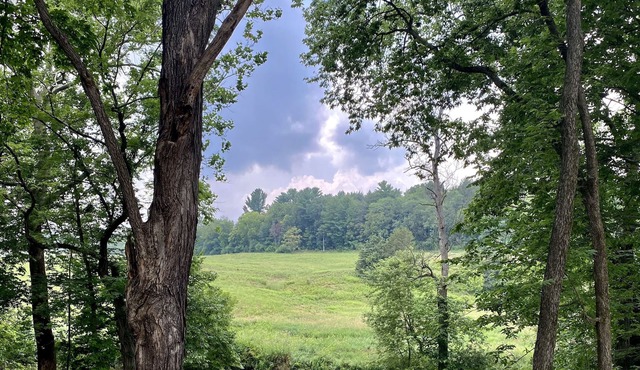 Hudson Creekside Hideaway