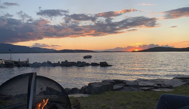 Idyllic waterfront 4 season camp