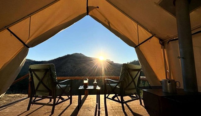 Incredible Tented Cabin with Fantastic Vistas in Conner, Montana