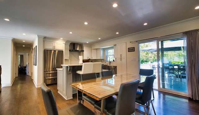 Jericho Gold Coast 3BR 2BA Home Walk to Whole Foods