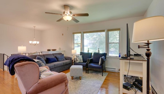 Kiamesha Lake Home w/Deck: 4 Mi to Resorts World!