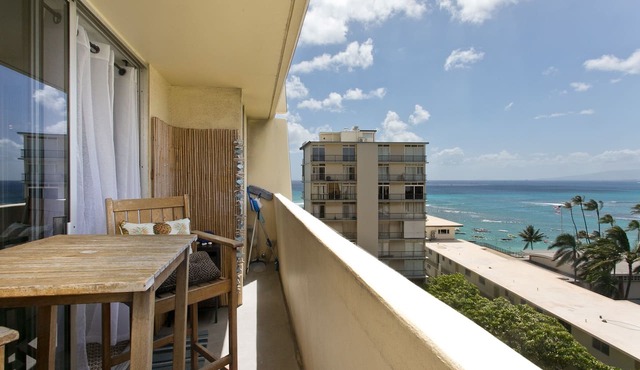 👁‍🗨KING Bed- Private-Lanai 〰 Pacific Ocean-View Studio w/Full-Kitchen