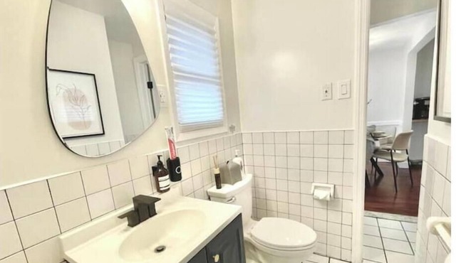King Bed/Wi-Fi/Free Parking/Convenient Apt/NYC