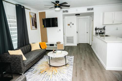 KLIZZ Suites
