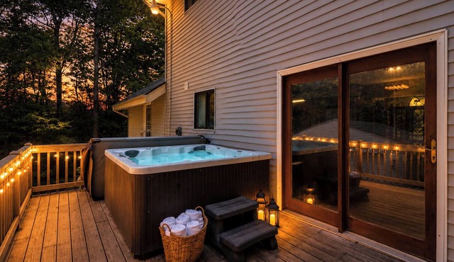 Lake Access & Private Hot Tub at Poconos Home!