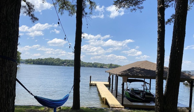 Lake Front Home with Private Boat dock, Swimming Pier!