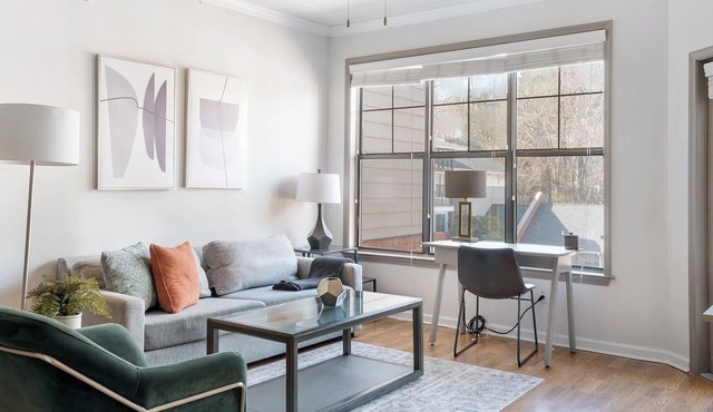 Landing | Spectacular 2BD, Courtyard, Gym