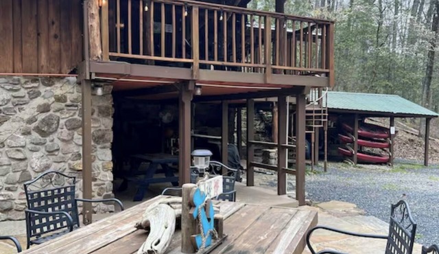 Large private & beautiful home on Lake Ouachita - Perfect for large gatherings!