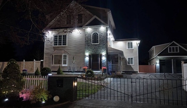 Last minute booking!Luxury apartmentWithporch close to Salisbury beach. Sleep 6.