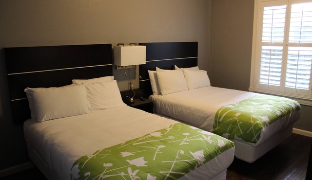 Layne Hotel