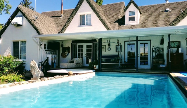 Little Castle Pool, Hot Tub, Napa, Sonoma, San Francisco