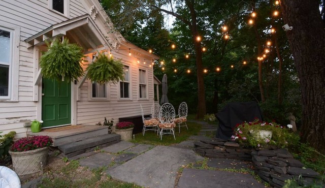 Locktender Cottage · Historic cottage near Mohonk & Minnewaska, 2BR/2BA