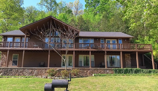 LOWEST SUMMER RATES ON WHITE RIVER W/2 SLIP COVERED BOAT DOCK! GREAT FISHING!