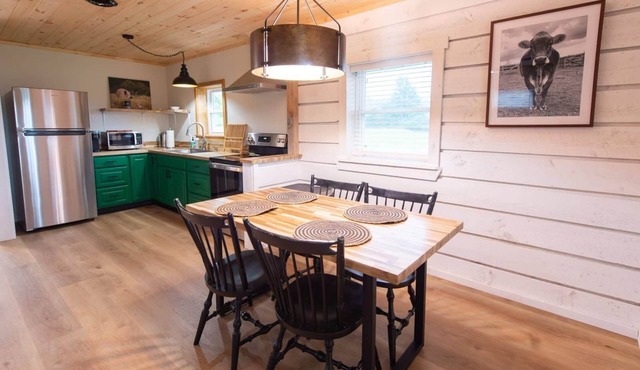 Lux Cabin