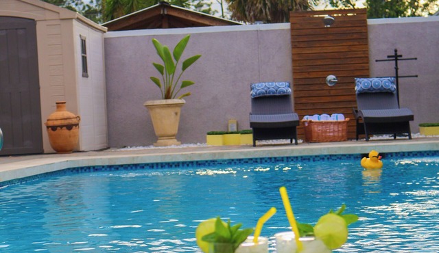 Luxury 4BR Home Pool Heat Available Extra charge Hot Tub 2 Grills WiFi
