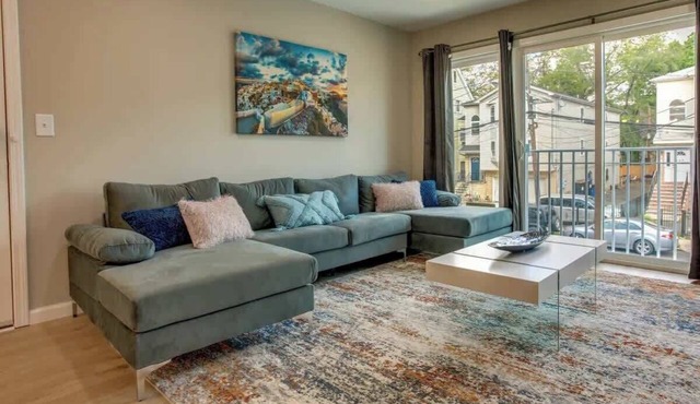 Luxury 6BR Rooftop Free Parking Near NYC & EWR