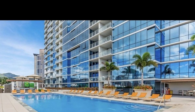 Luxury Condo with full view of the Ocean, Lanai, Pool, Hot Tub, Gym & Playground