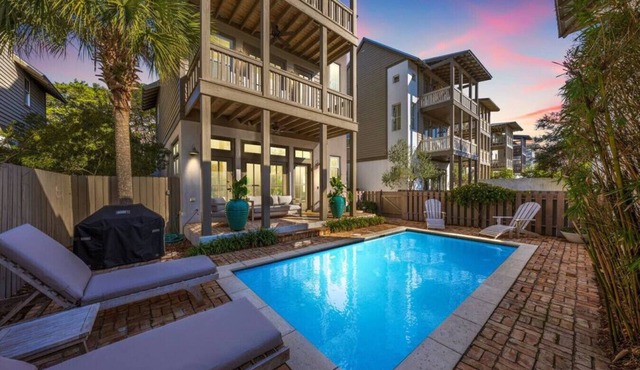 Main & Carriage Estate, Pool, Walk 2 Rosemary