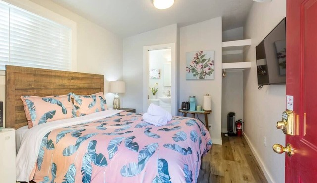 @ Marbella Lane - MiniGuest House 11-Min to Levi's