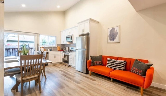 @ Marbella Lane - NEW! 3BR CozyRetreat in DTWN SJ