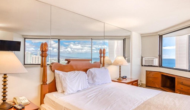 Marina Tower 3402