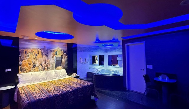 Midway Motel in Patchogue