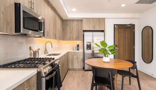 Mint House Menlo Park by Kasa