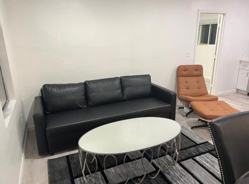 Modern and charming 1 bed first floor apartment