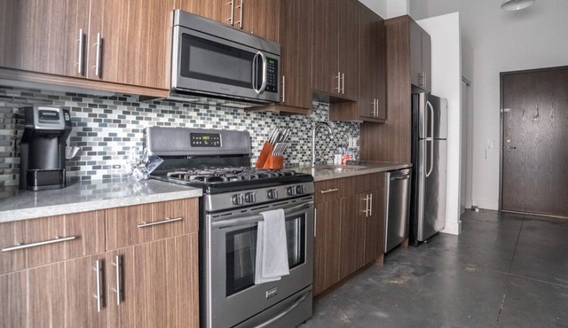 Modern Apartment in Prime Location (ID9610X26)