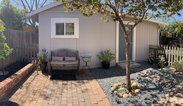 Modern Private Clean Cottage