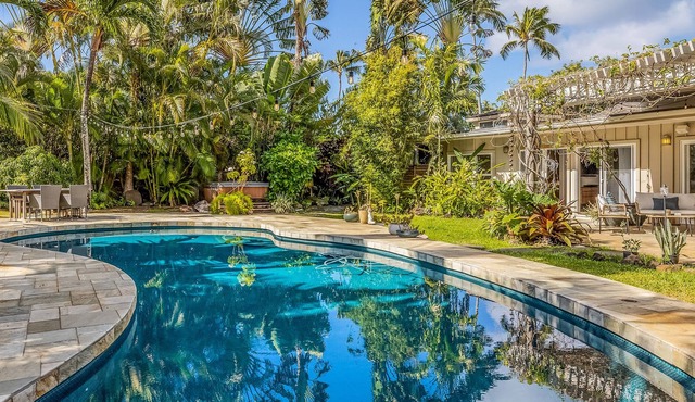 Modern Private Oasis w/ Private Pool/Hot Tub, Sauna, AC & BBQ: Hale Ho'omaha