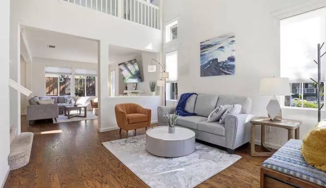 Modern Spacious 3 BD/2.5 BA/King Suite/Office