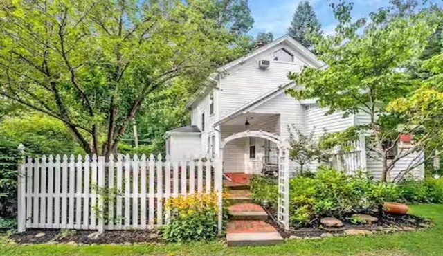 Modern-Style Farmhouse; 15min to Woodstock